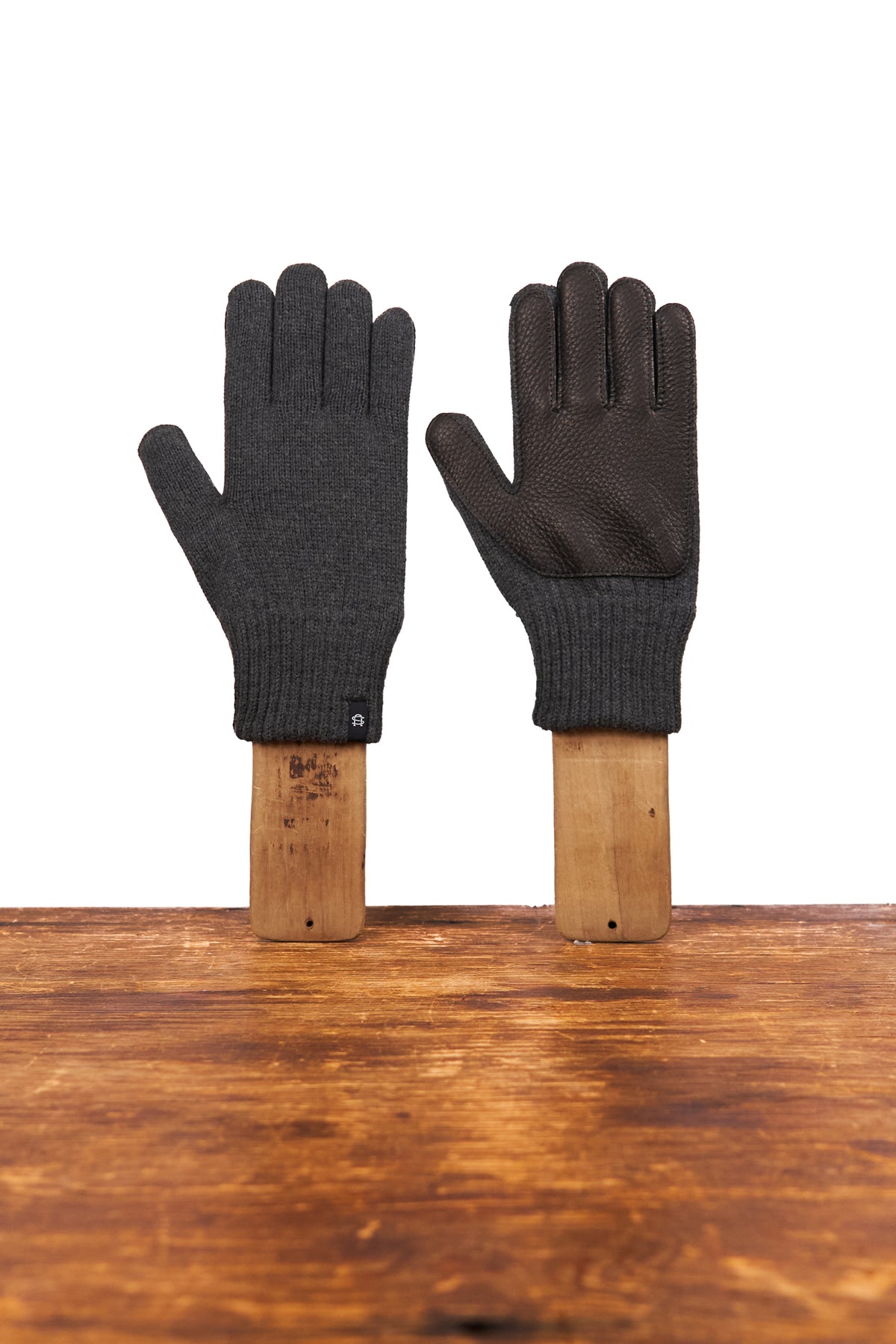 Merino Wool and Recycled PET Full Finger Glove With Black Deerskin - CHARCOAL